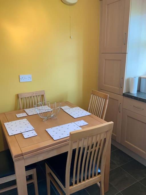 Home From Home, 3 Bedroom House In Hawick Buitenkant foto